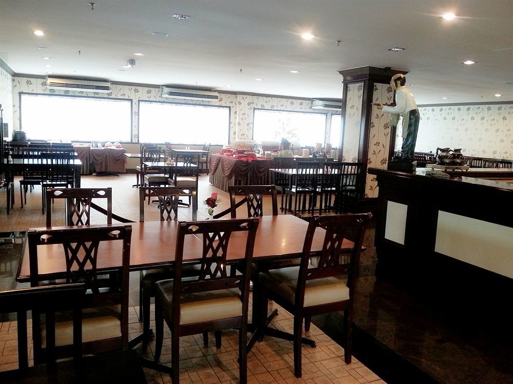 Hotel Mimosa Malacca Bagian luar foto