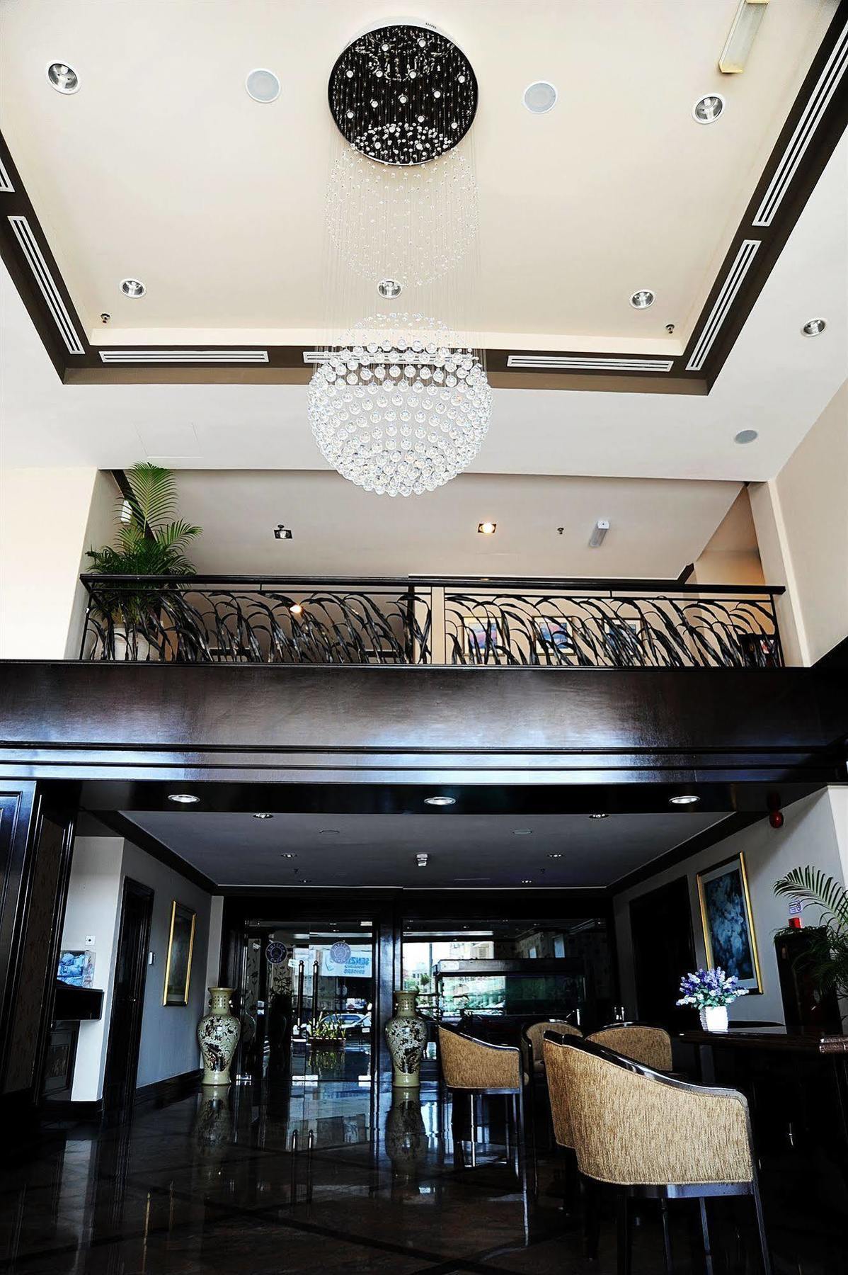 Hotel Mimosa Malacca Bagian luar foto