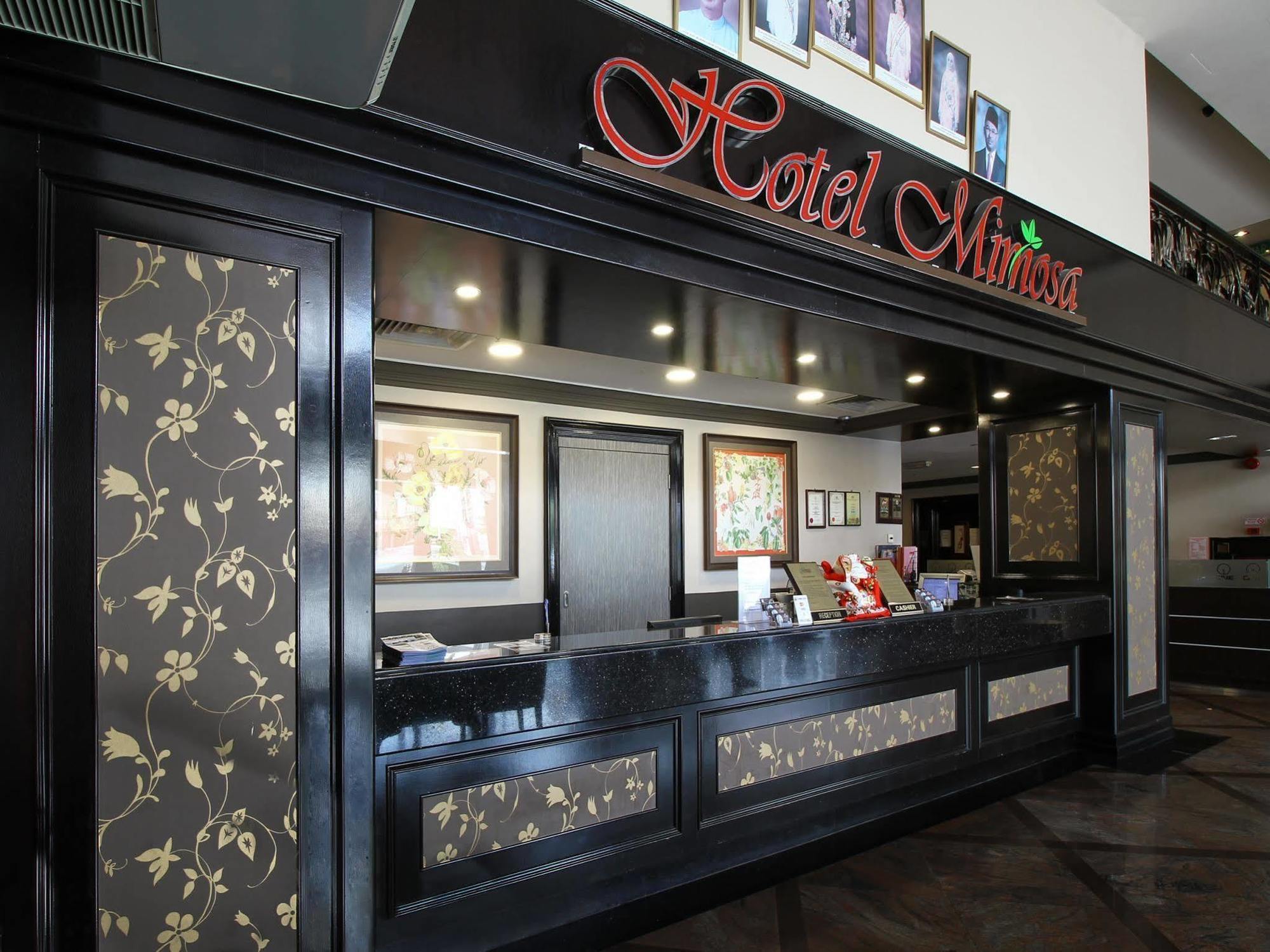Hotel Mimosa Malacca Bagian luar foto