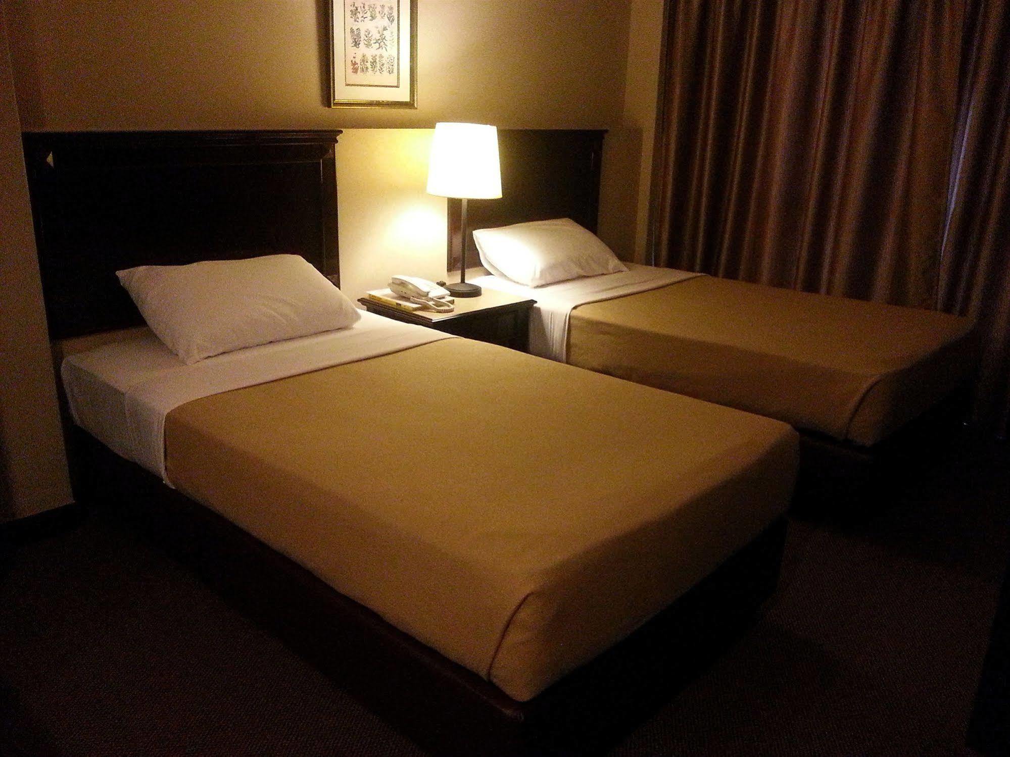 Hotel Mimosa Malacca Bagian luar foto