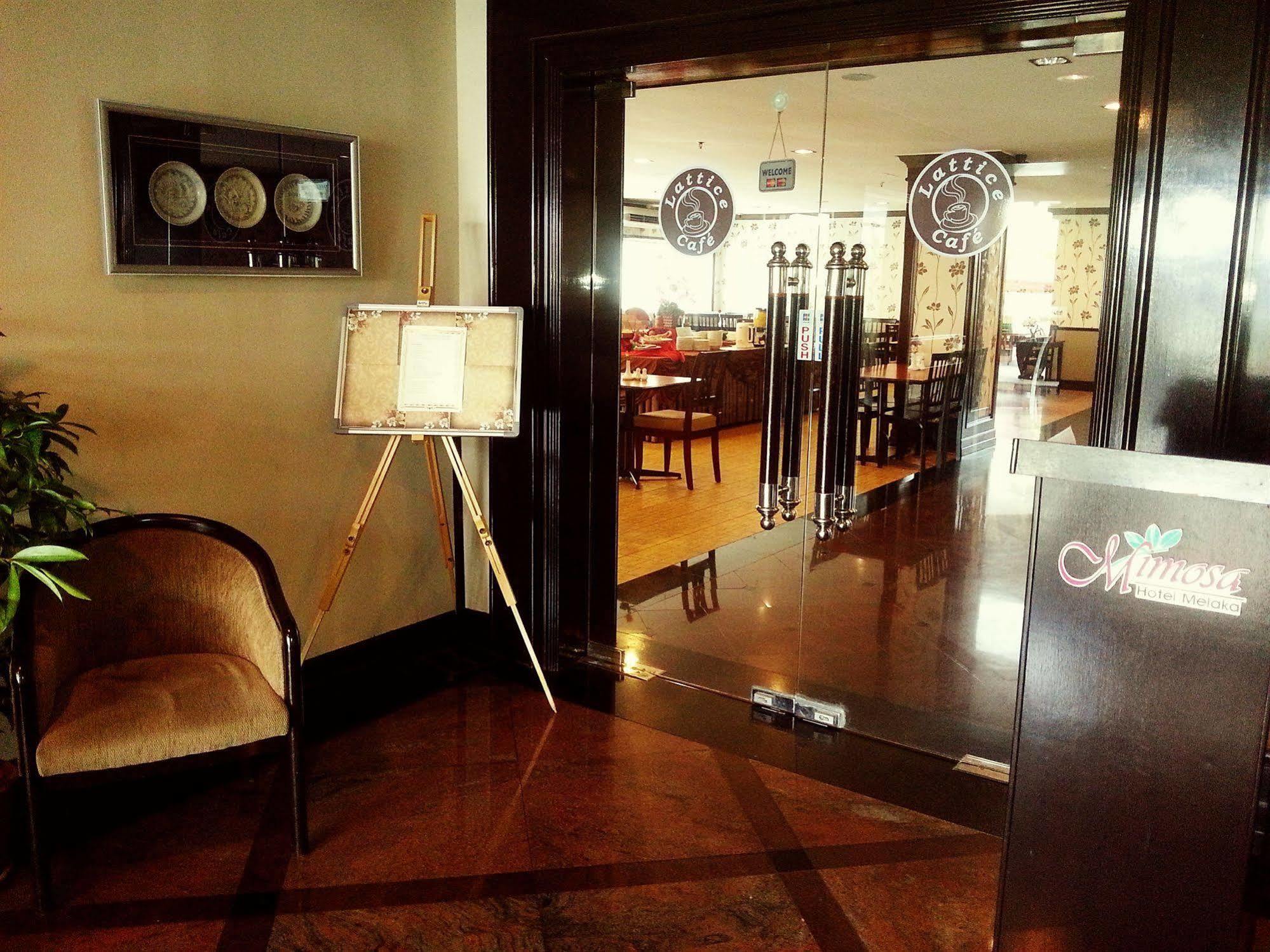 Hotel Mimosa Malacca Bagian luar foto