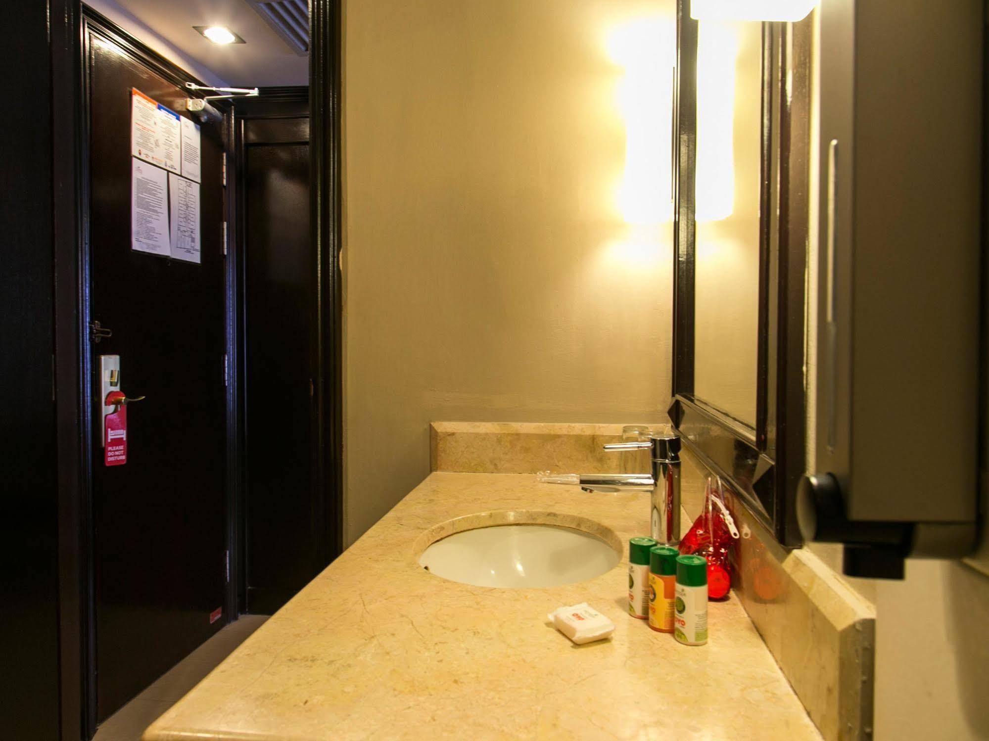 Hotel Mimosa Malacca Bagian luar foto