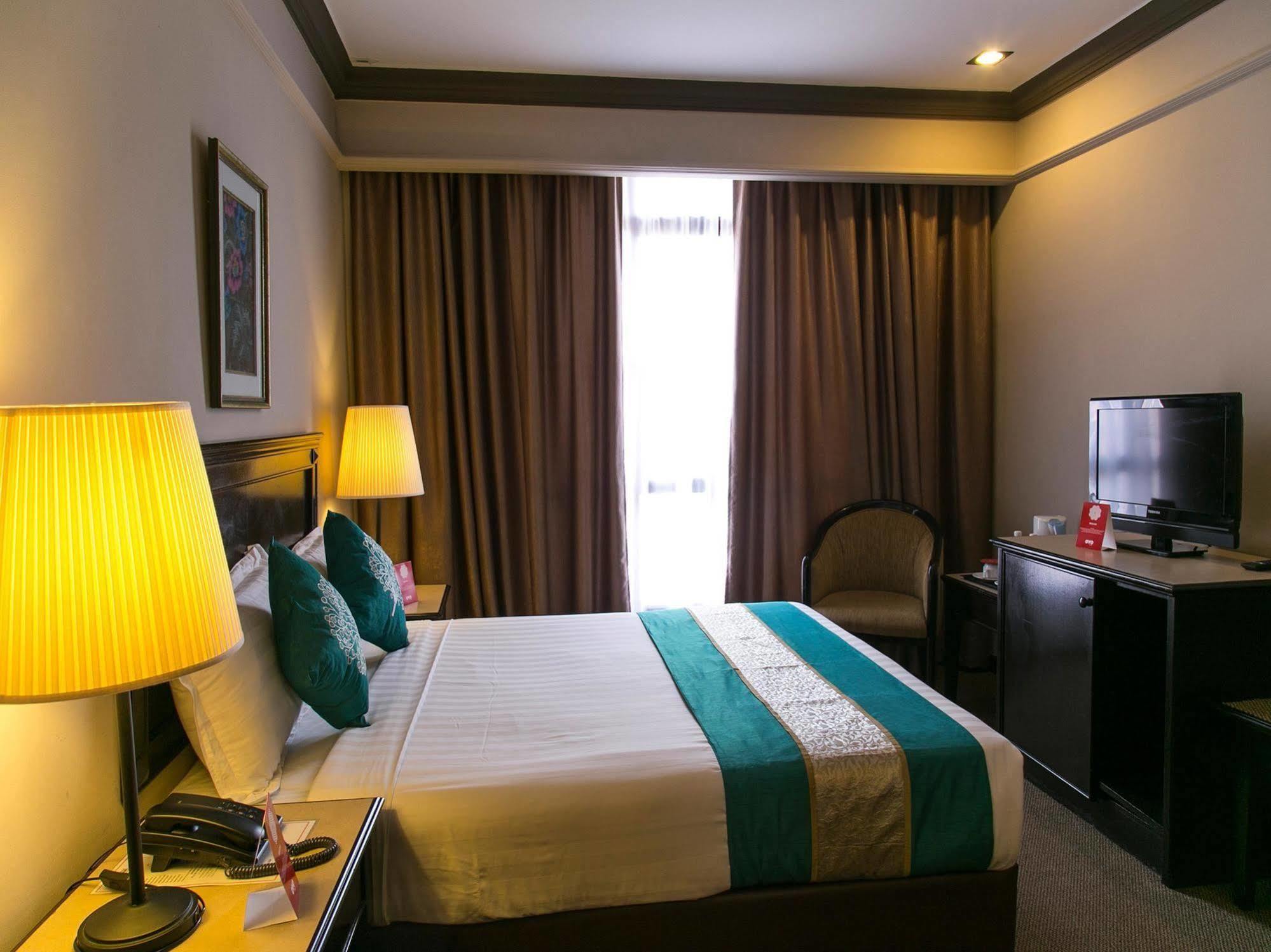 Hotel Mimosa Malacca Bagian luar foto